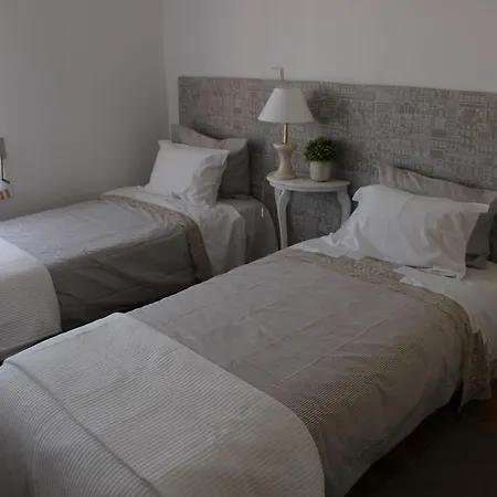 Apartment Espacoso Apartamento Junto Ao Metro *