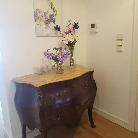 Espacoso Apartamento Junto Ao Metro Apartment Lisbon