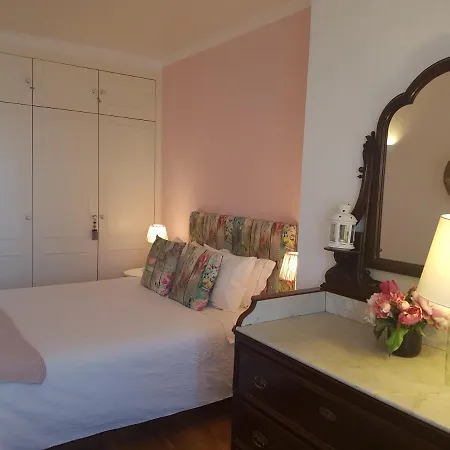 Lägenhet Espacoso Apartamento Junto Ao Metro *