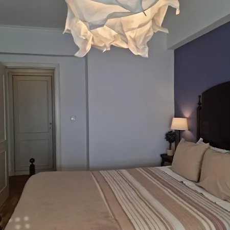 Espacoso Apartamento Junto Ao Metro Lägenhet